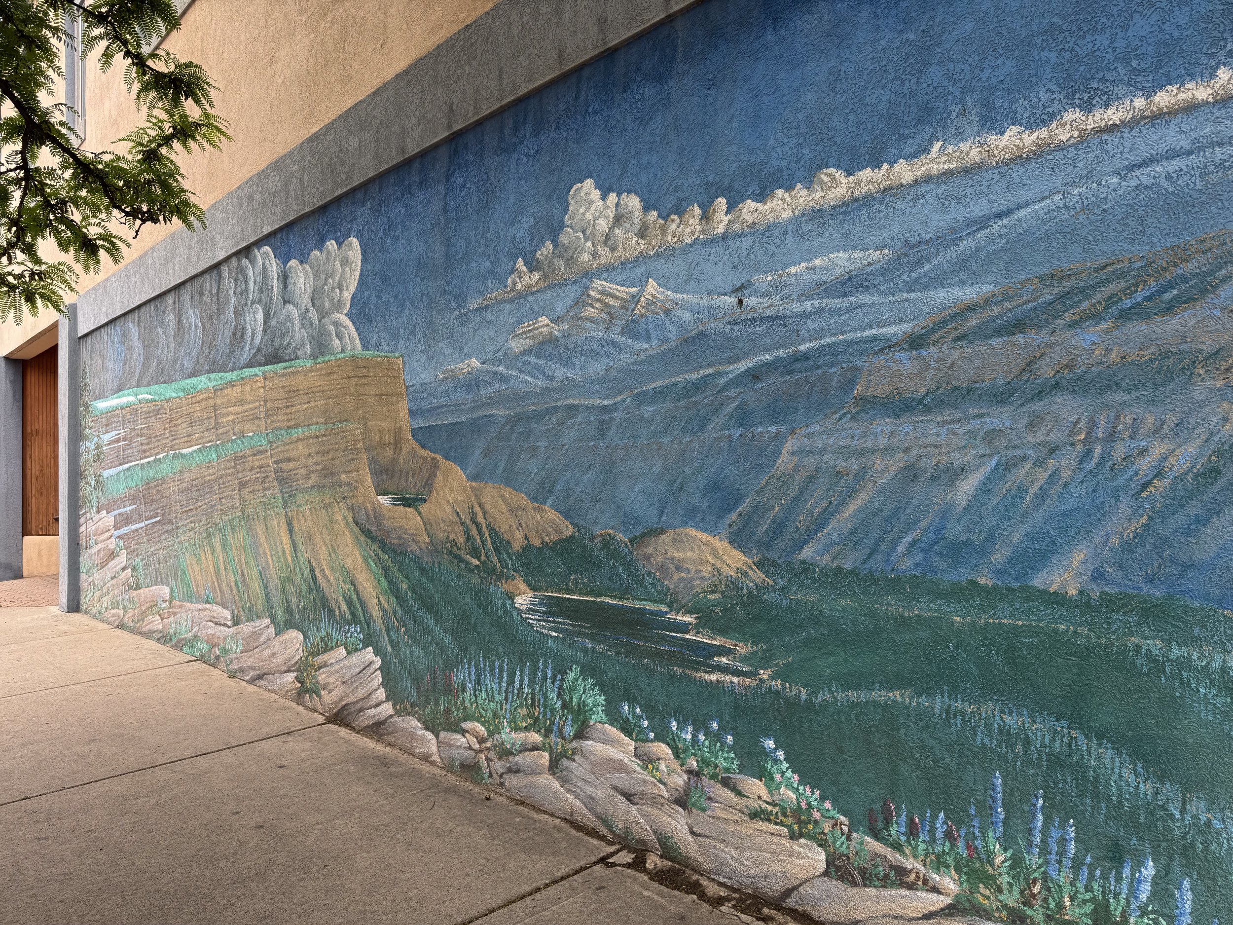 Jen33Travel Glenwood Springs Downtown (1).jpg