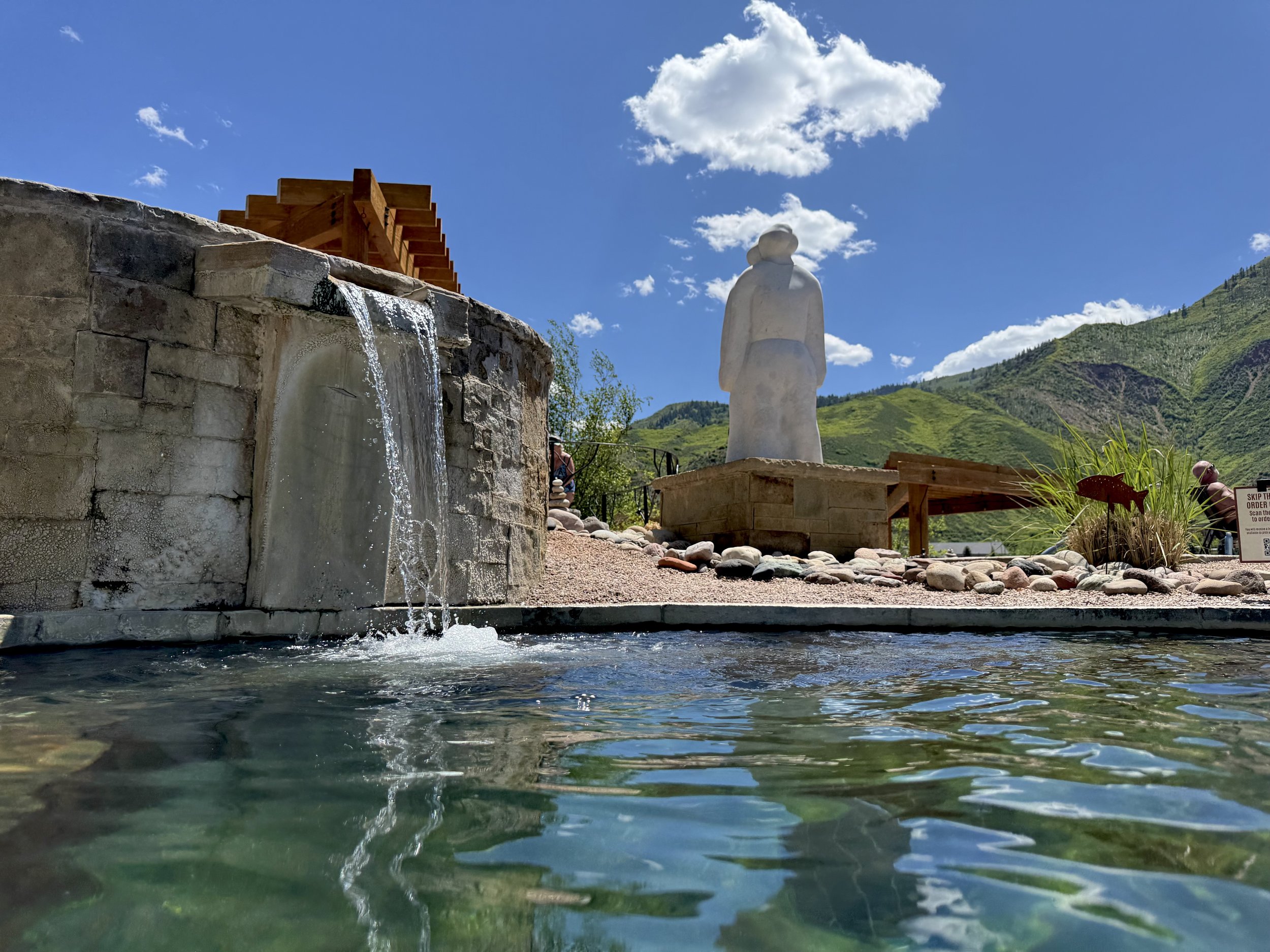 Jen33Travel Glenwood Springs Hot Springs (10).jpg