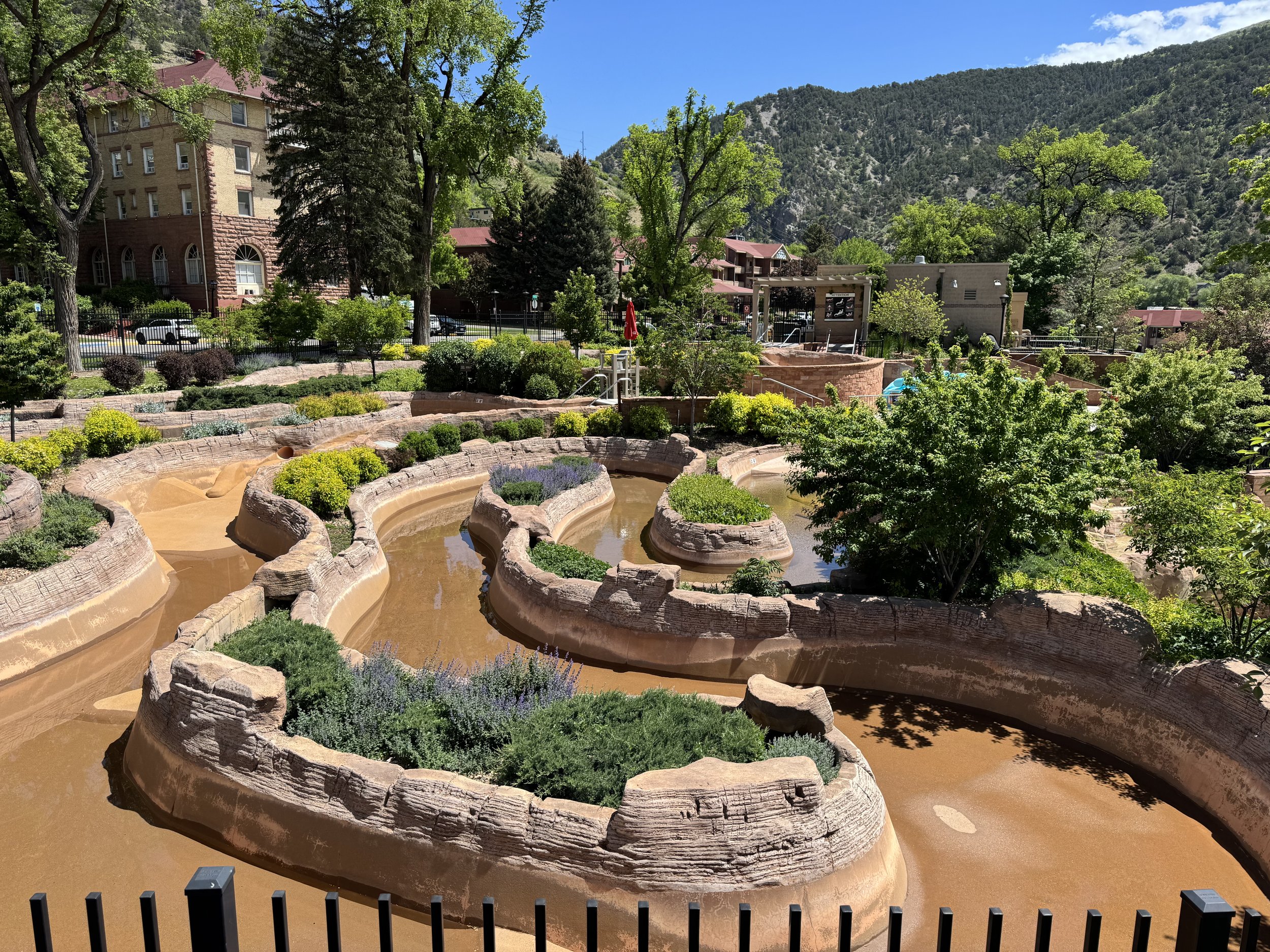 Jen33Travel Glenwood Springs Hot Springs (5).jpg