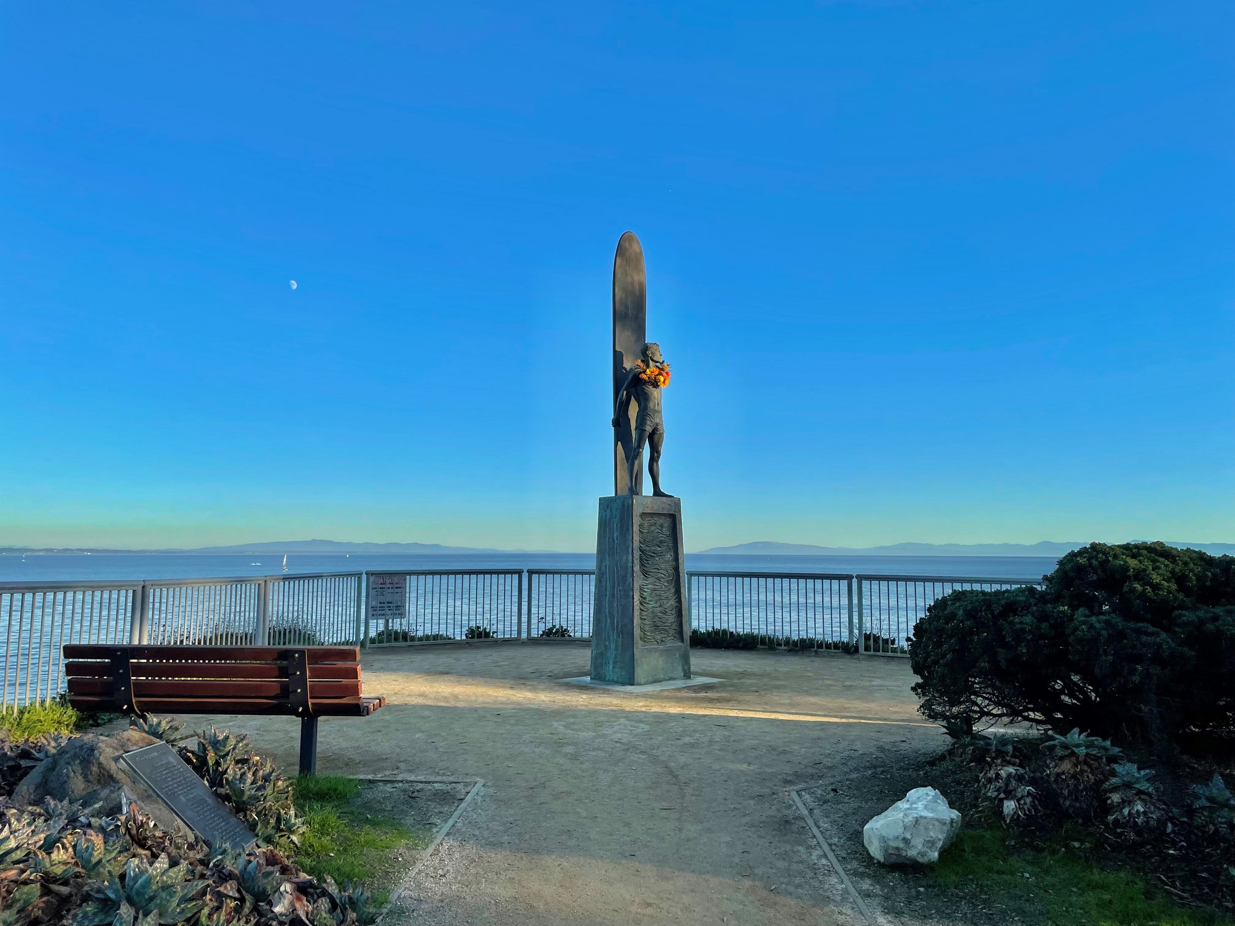 Santa Cruz JenRogers33 Surf Statue.jpg