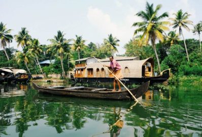 kerala-boat-house-honeymoon-package-680x500